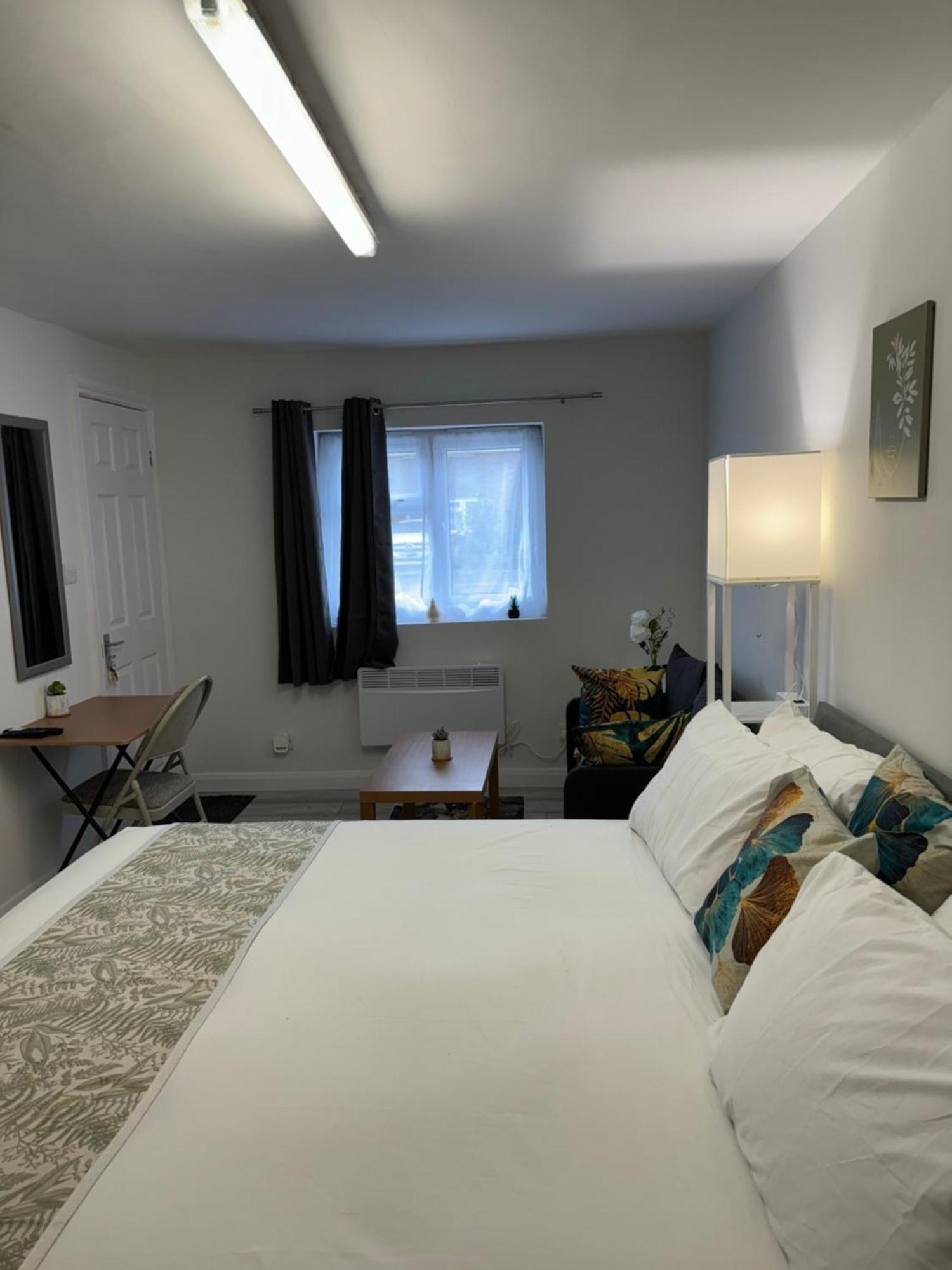 Posh Executive Studio London Thamesmead  Eksteriør bilde