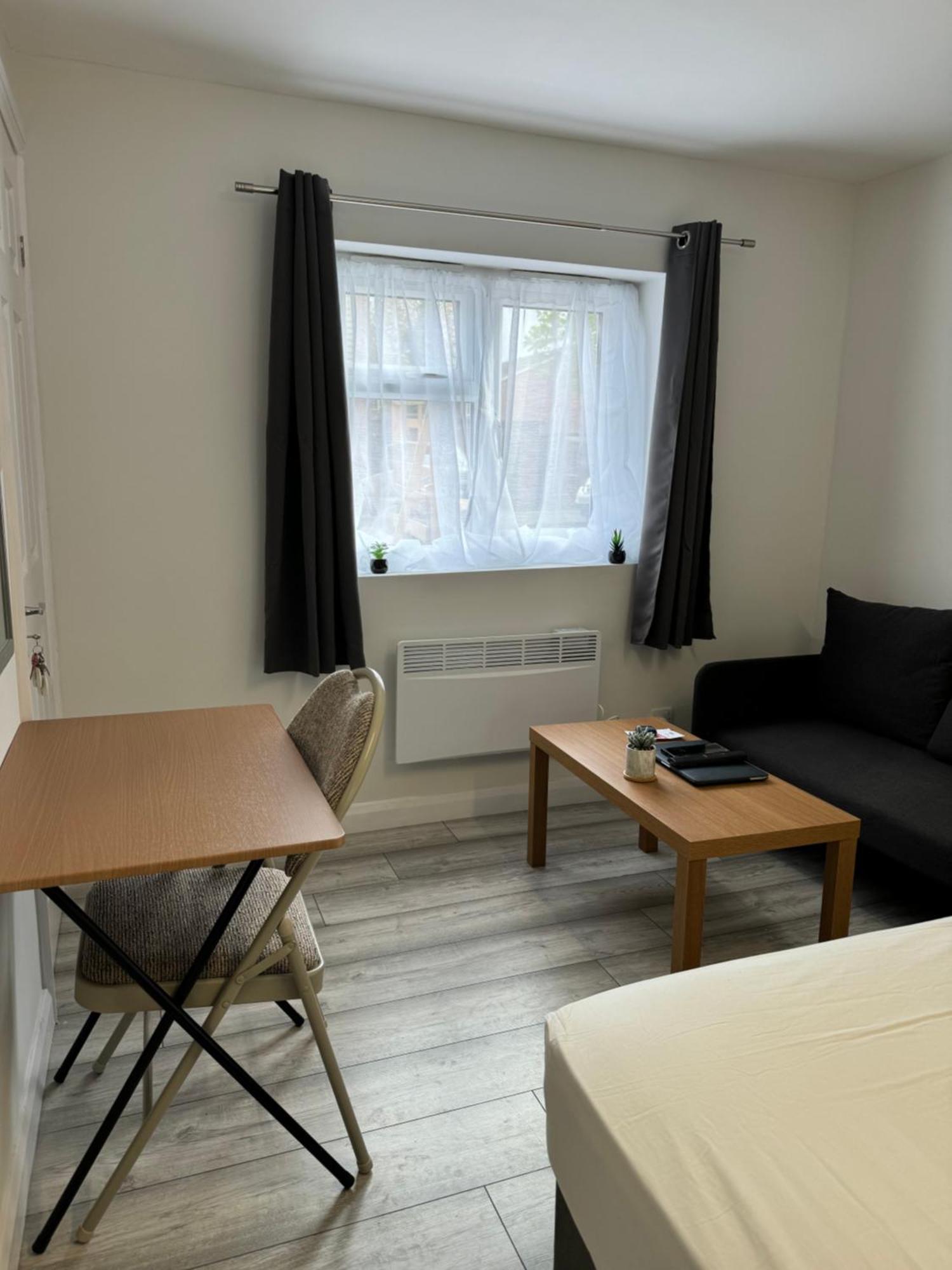 Posh Executive Studio London Thamesmead  Eksteriør bilde