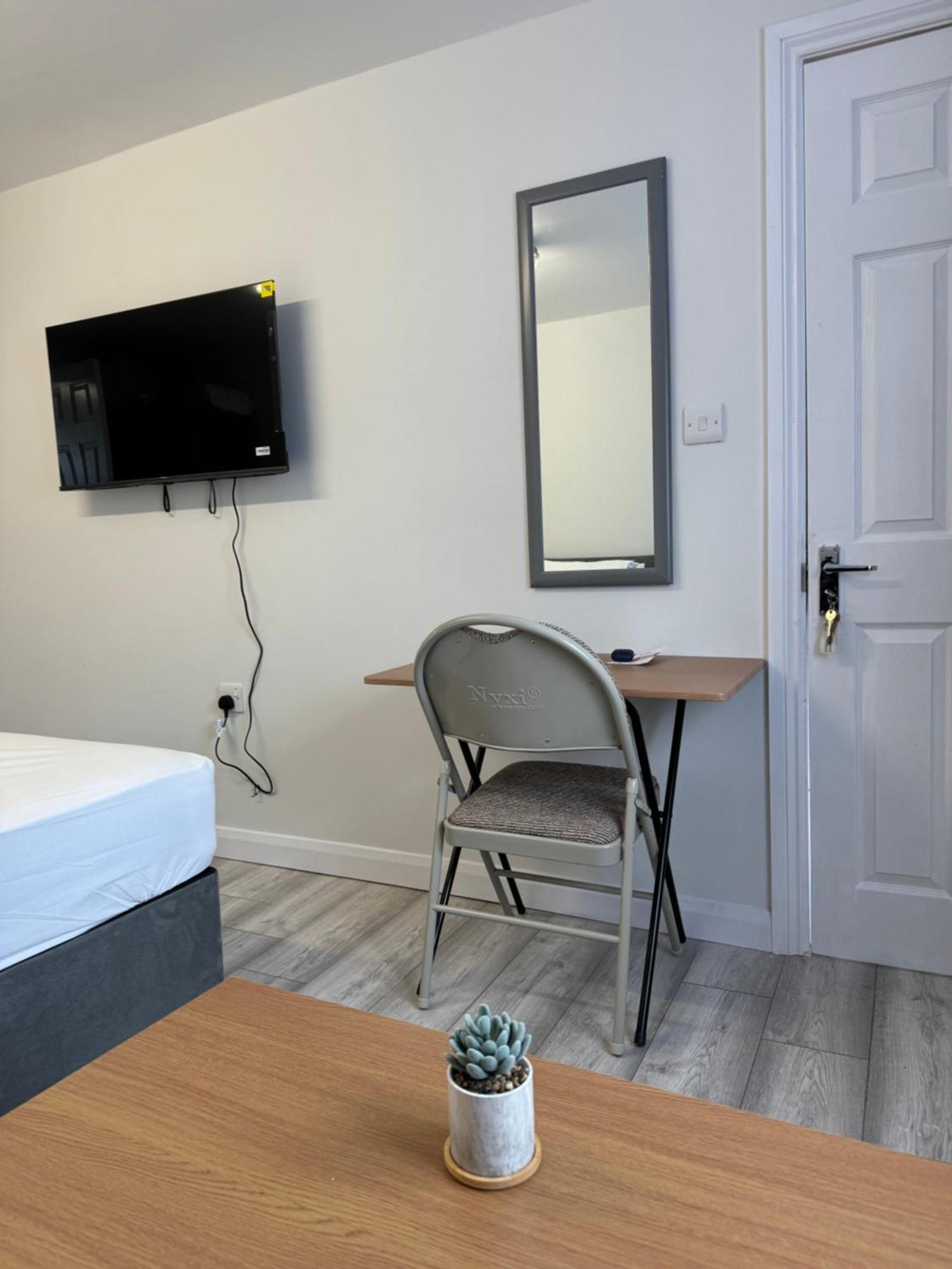 Posh Executive Studio London Thamesmead  Eksteriør bilde